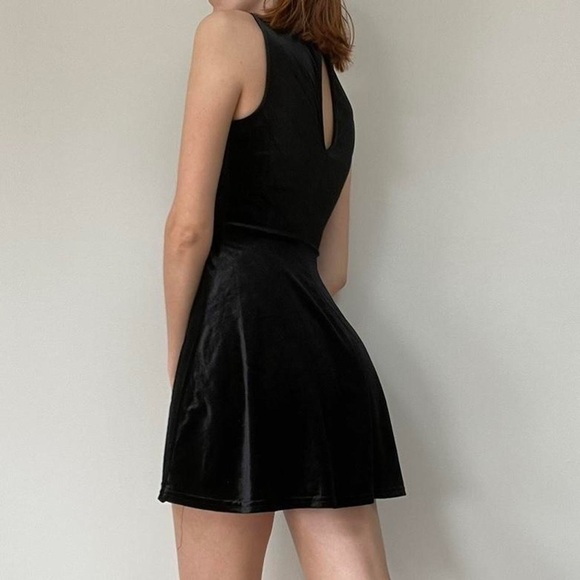 Derek Heart Black Velvet Mesh Front Detail Mini Dress Size M - Picture 4 of 16